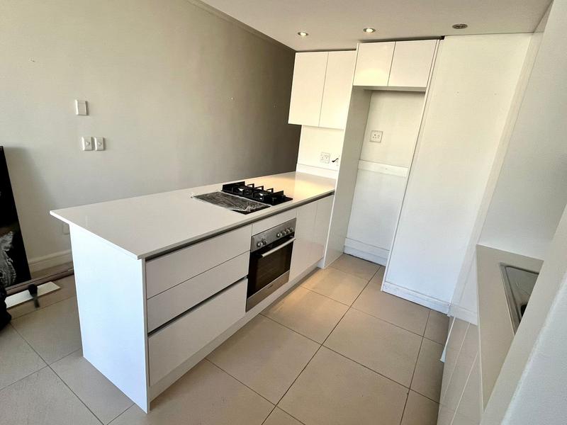 To Let 2 Bedroom Property for Rent in Green Point Western Cape